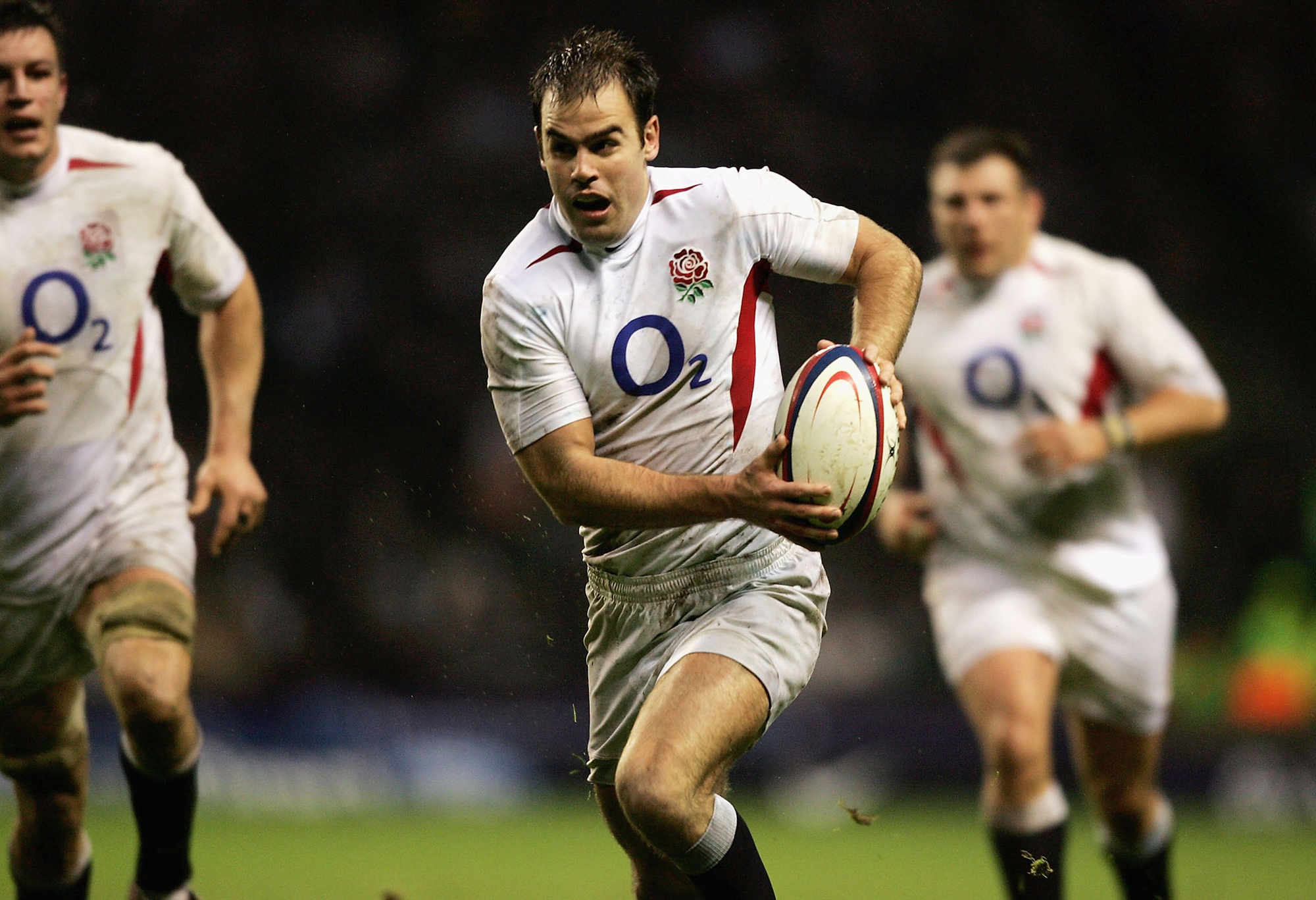 England’s Charlie Hodgson runs with the ball during a 2004 match against South Africa