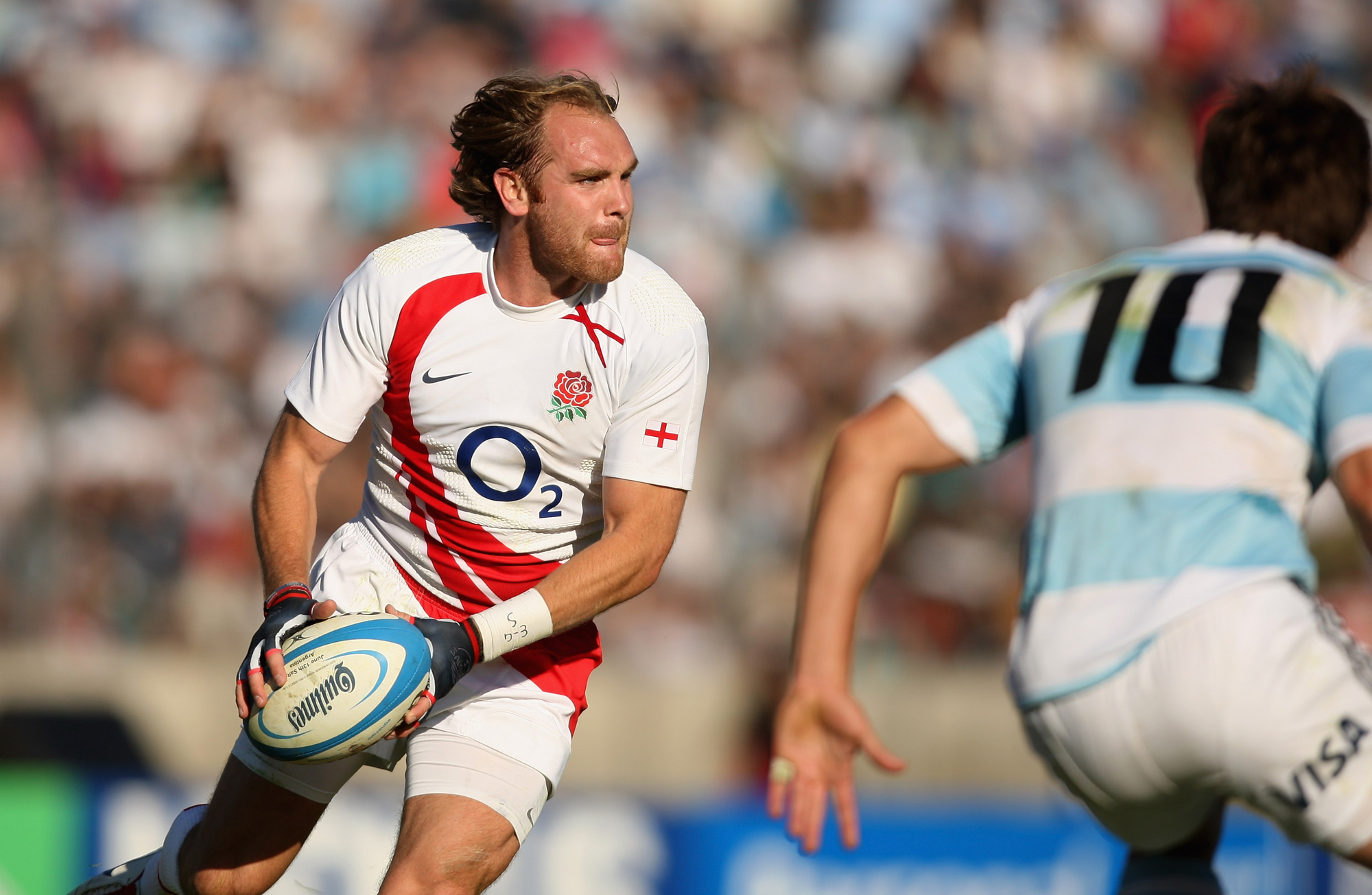 England's Andy Goode prepares to pass the ball during a June 2009 match against Argentina