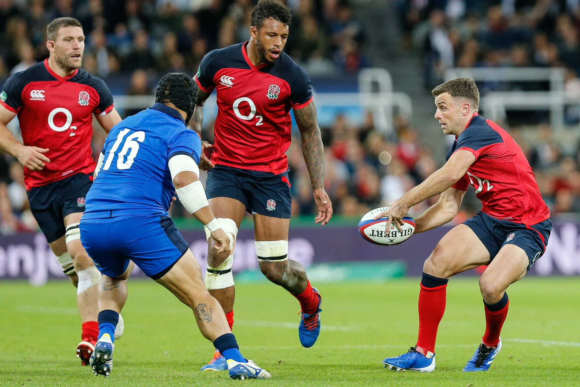 George Ford passes to Courtney Lawes during the 2019 international against Italy at St James's Park in Newcastle