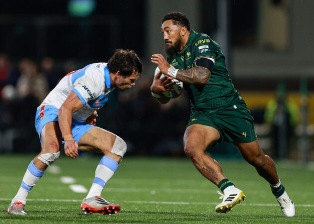 Connacht’s Bundee Aki runs into a tackle from the Bulls Jan Serfontein during the October 2025 URC match against the Bulls